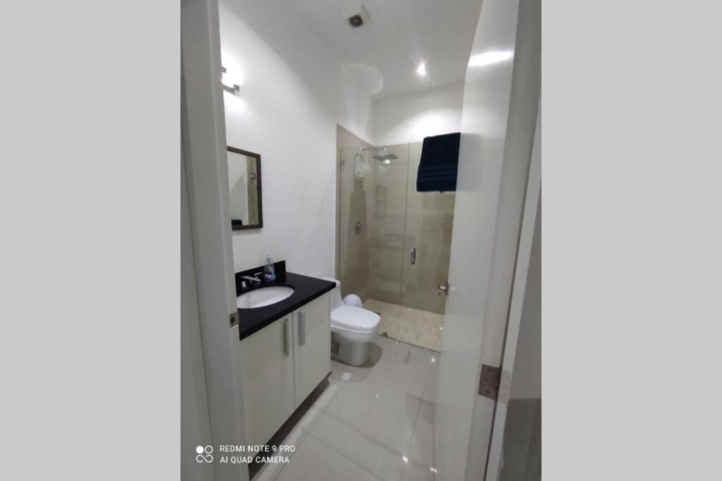 Condominio Torre Eme Frente Al Malecon Vista A La Ciudad Con Alberca Y Algo Al Mar Gimnacio Мазатлан Екстер'єр фото