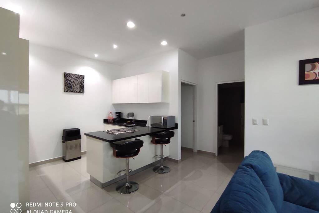 Condominio Torre Eme Frente Al Malecon Vista A La Ciudad Con Alberca Y Algo Al Mar Gimnacio Мазатлан Екстер'єр фото